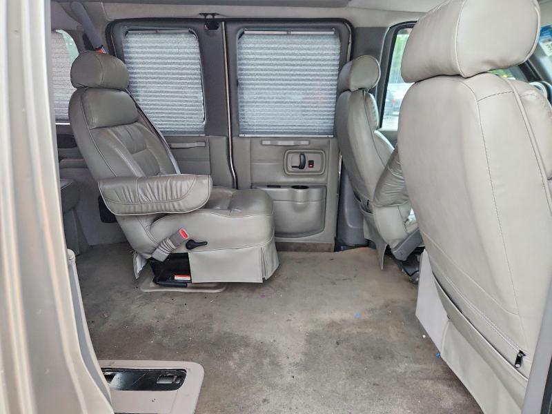 Photo 11 from auction – 2004 GMC SAVANA with VIN 1GDFG15T741122784