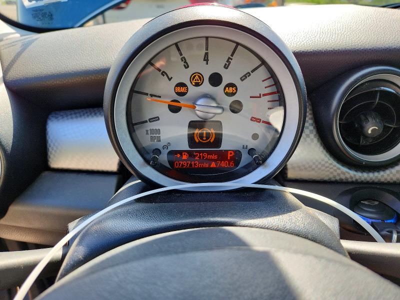Photo 9 from auction – 2010 MINI COOPER with VIN WMWMF7C51ATZ68959