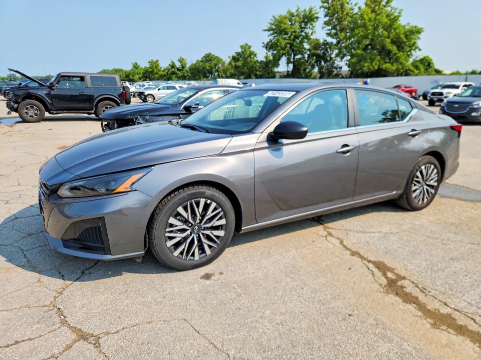 NISSAN ALTIMA 2026 with VIN 1N4BL4DVXTN321232 - Photo from auction