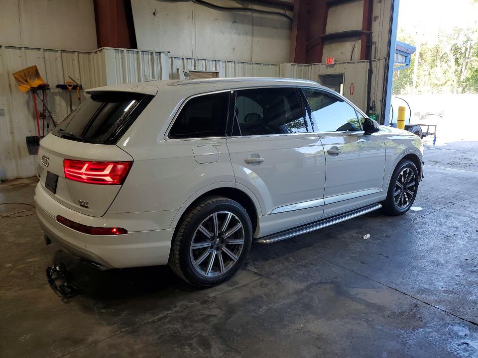 Photo 3 from auction – 2018 AUDI Q7 with VIN WA1LAAF75JD002318