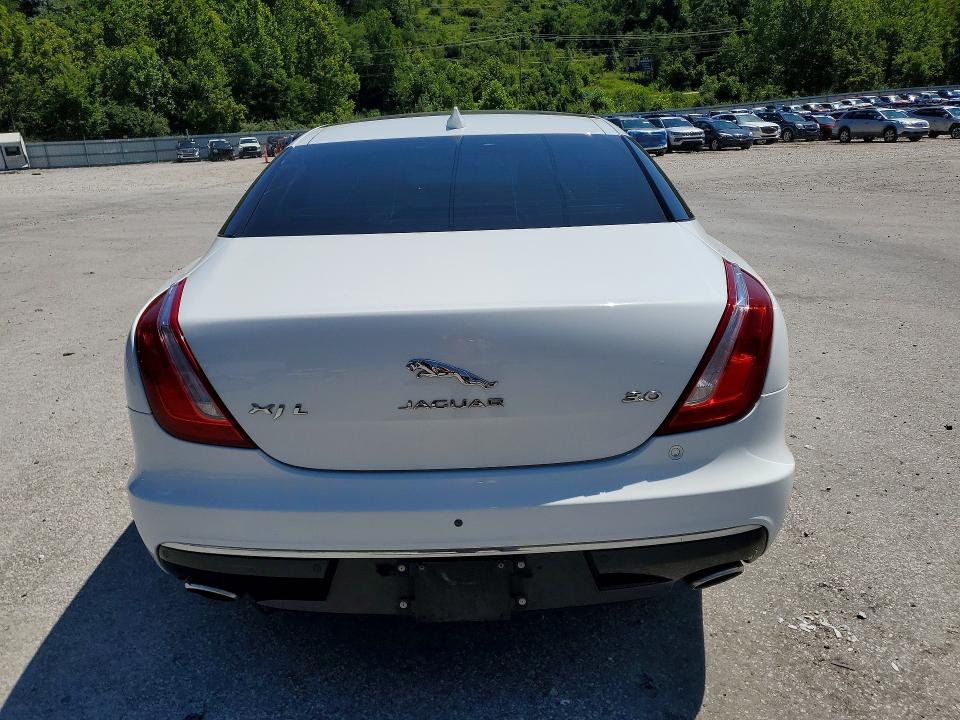 Photo 6 from auction – 2016 JAGUAR XJL with VIN SAJWA2G78G8V98194
