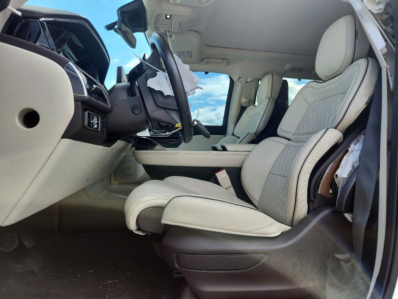 Photo 7 from auction – 2024 LINCOLN NAVIGATOR with VIN 5LMJJ2TG8REL01808