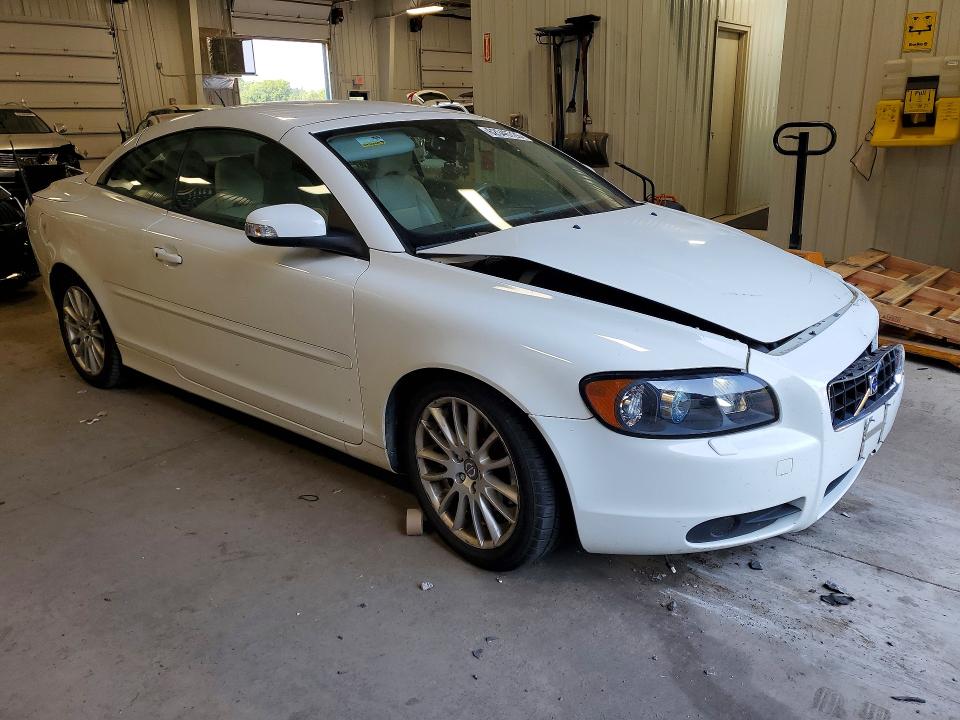Photo 4 from auction – 2008 VOLVO C70 with VIN YV1MC67258J049505