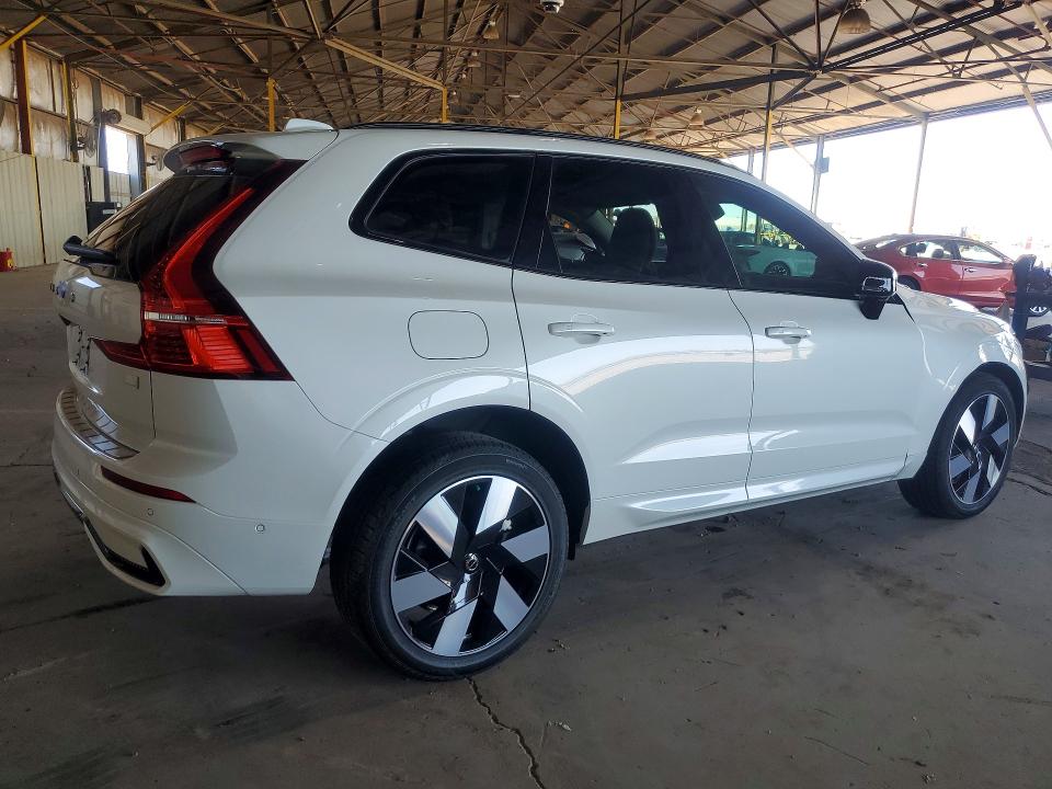 Photo 3 from auction – 2024 VOLVO XC60 with VIN YV4H60DL3R1897065