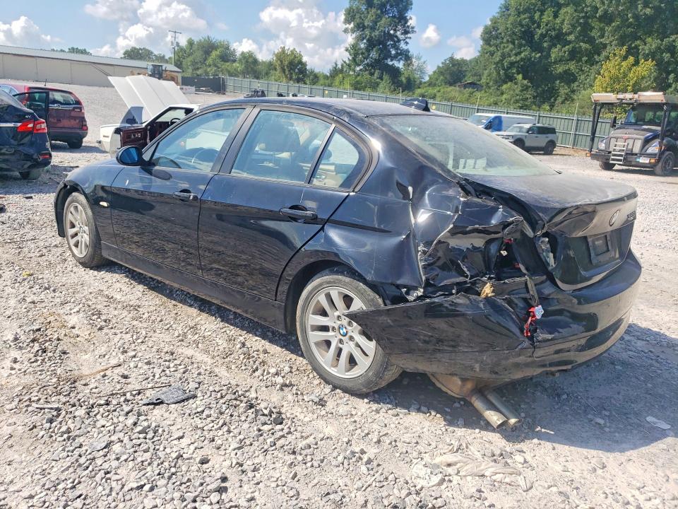 Photo 2 from auction – 2007 BMW 328 with VIN WBAVA37517NL12506