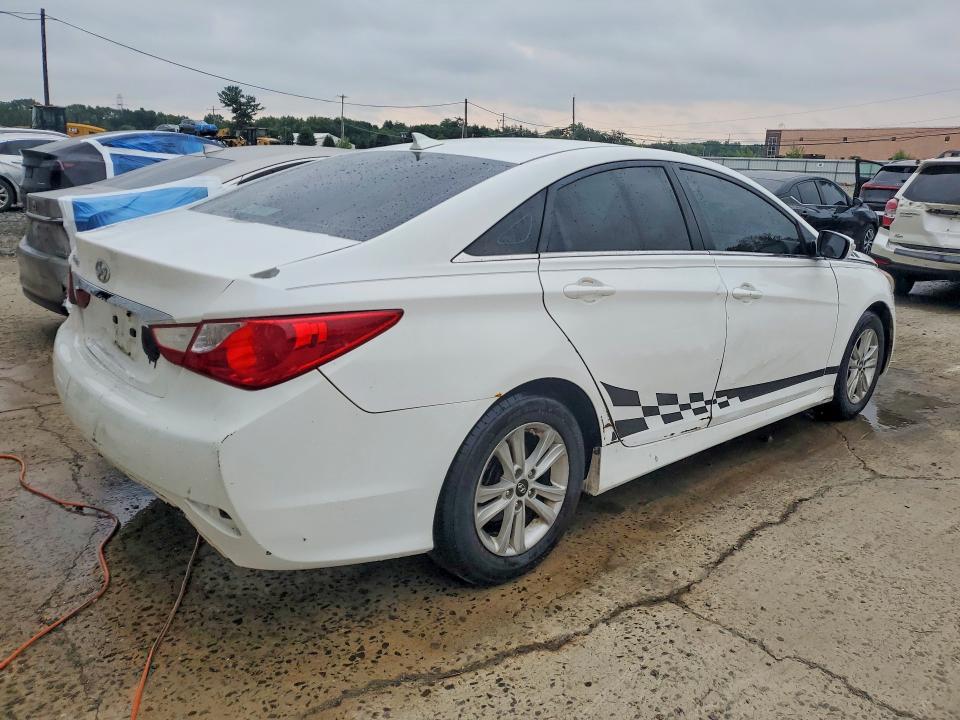 Photo 3 from auction – 2014 HYUNDAI SONATA with VIN 5NPEB4AC5EH837711