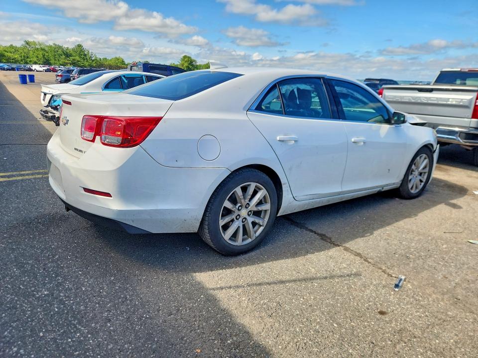 Photo 3 from auction – 2015 CHEVROLET MALIBU with VIN 1G11D5SL9FF172975