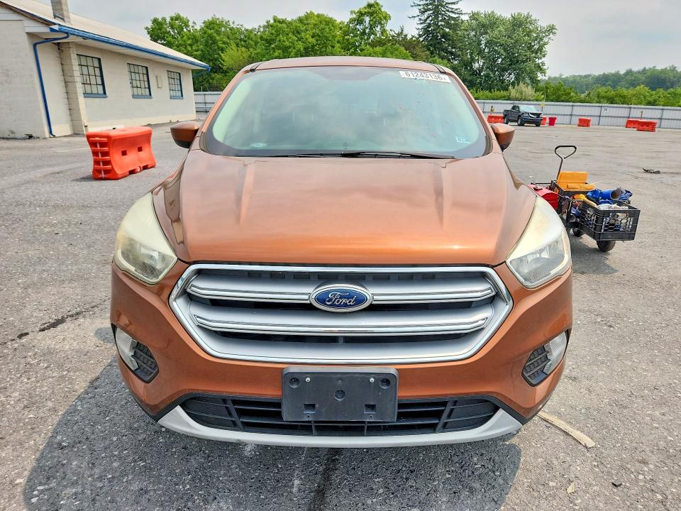 Photo 5 from auction – 2017 FORD ESCAPE with VIN 1FMCU9GD2HUD91831
