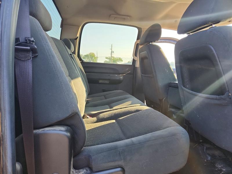 Фото 10 с аукциона – 2007 CHEVROLET SILVERADO с VIN 2GCEK13MX71578867