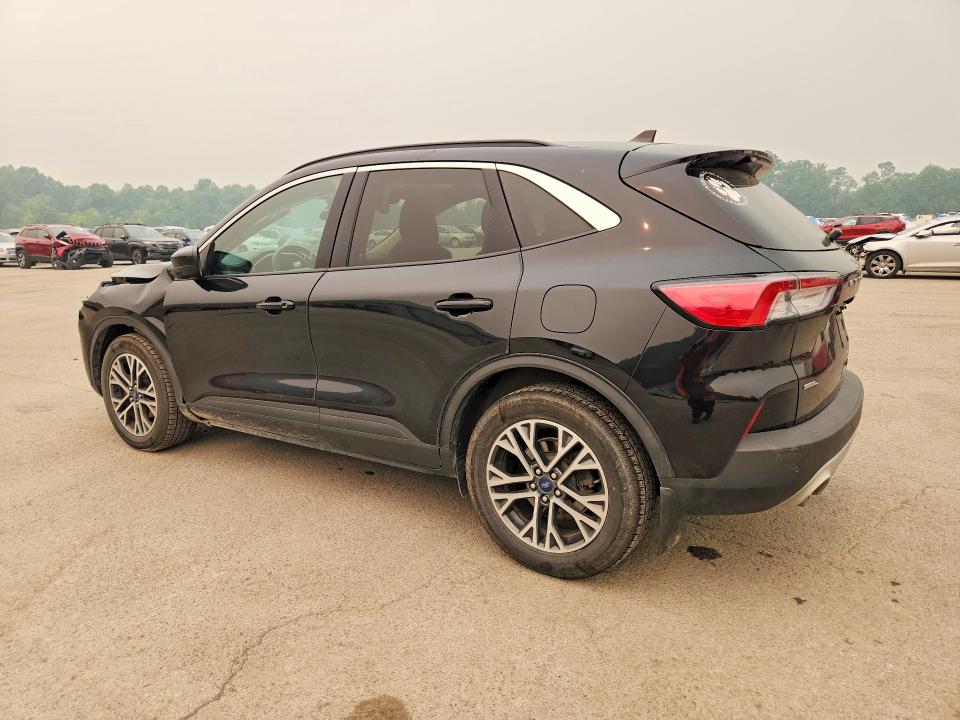 Photo 2 from auction – 2020 FORD ESCAPE with VIN 1FMCU9H66LUB47687