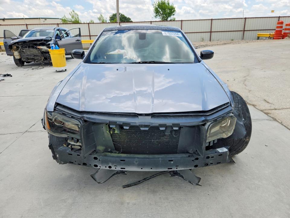 Photo 5 from auction – 2016 CHRYSLER 300 with VIN 2C3CCAAG5GH211923