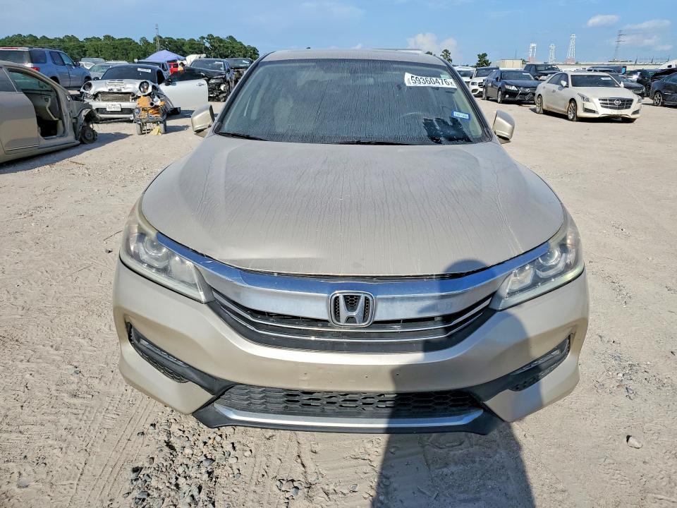 Photo 5 from auction – 2017 HONDA ACCORD with VIN 1HGCR2F71HA114924
