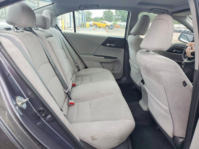 Photo 10 from auction – 2015 HONDA ACCORD with VIN 1HGCR2F74FA122030