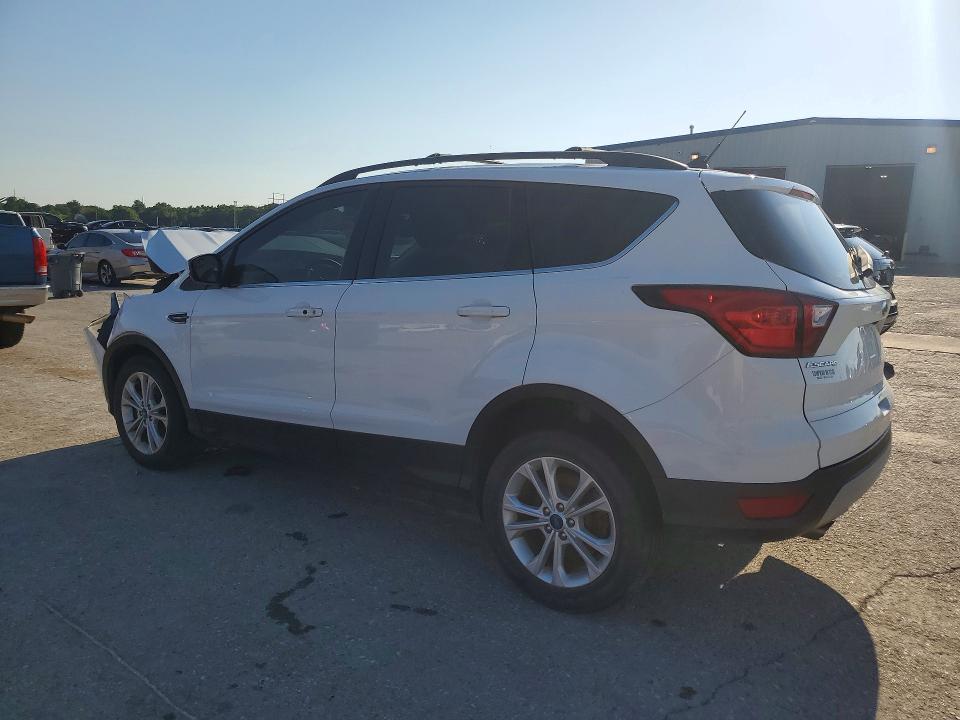Photo 2 from auction – 2019 FORD ESCAPE with VIN 1FMCU9HD2KUB11928