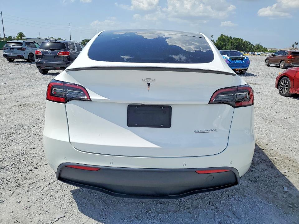 Photo 6 from auction – 2022 TESLA MODEL Y with VIN 7SAYGDEF2NF324386
