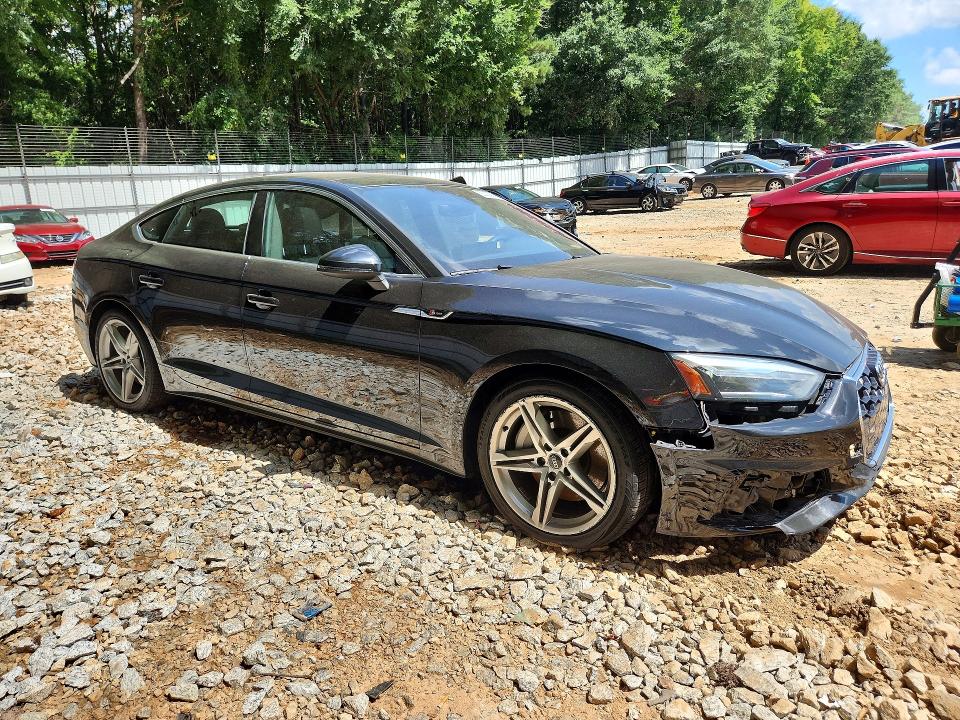 Photo 4 from auction – 2021 AUDI A5 with VIN WAUDACF55MA044723