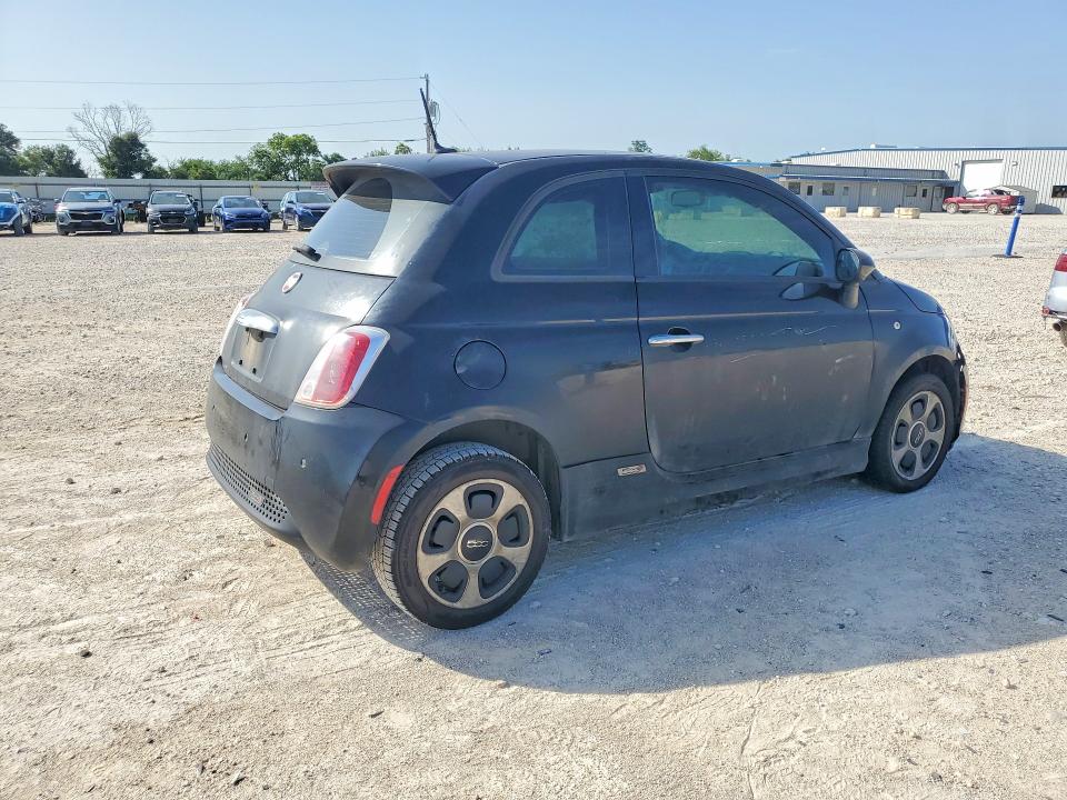 Photo 3 from auction – 2015 FIAT 500 with VIN 3C3CFFGE8FT667088