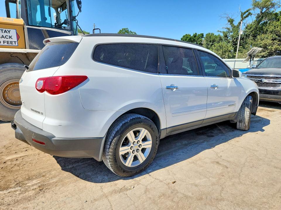 Photo 3 from auction – 2009 CHEVROLET TRAVERSE with VIN 1GNER23D99S104520