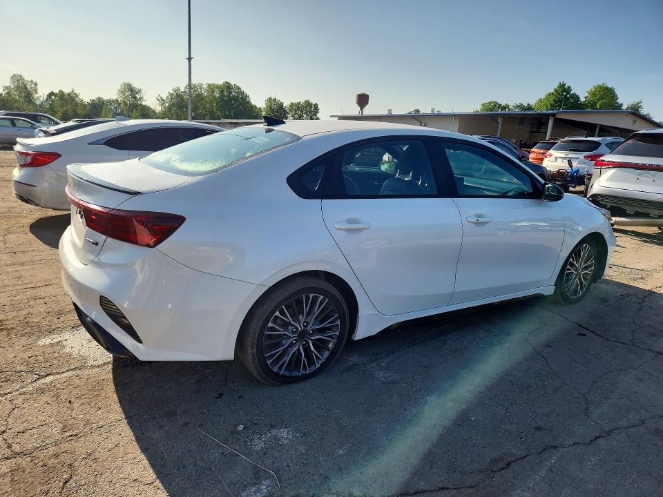 Photo 3 from auction – 2023 KIA FORTE with VIN 3KPF54AD3PE646140