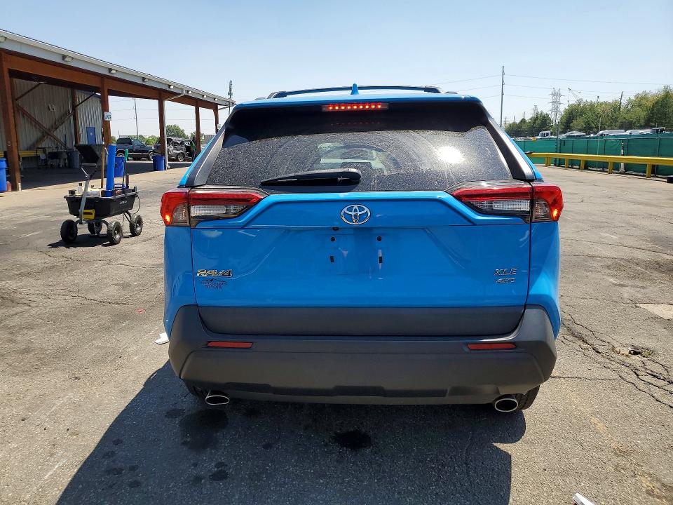 Снимка 6 от търг – 2021 TOYOTA RAV4 с VIN 2T3P1RFV6MW147461
