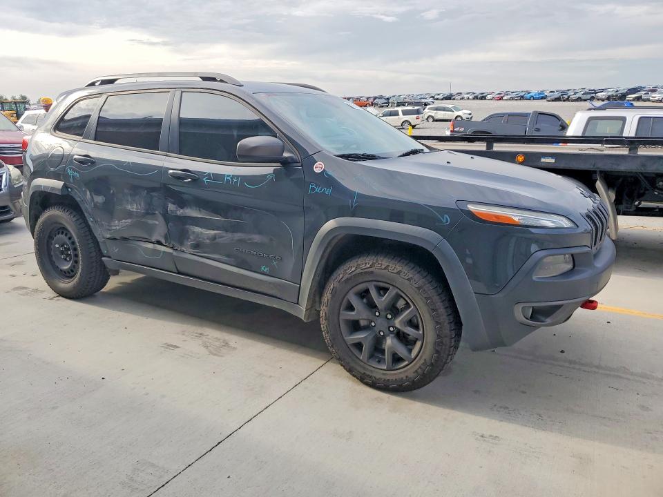 Photo 4 from auction – 2016 JEEP CHEROKEE with VIN 1C4PJMBSXGW341432