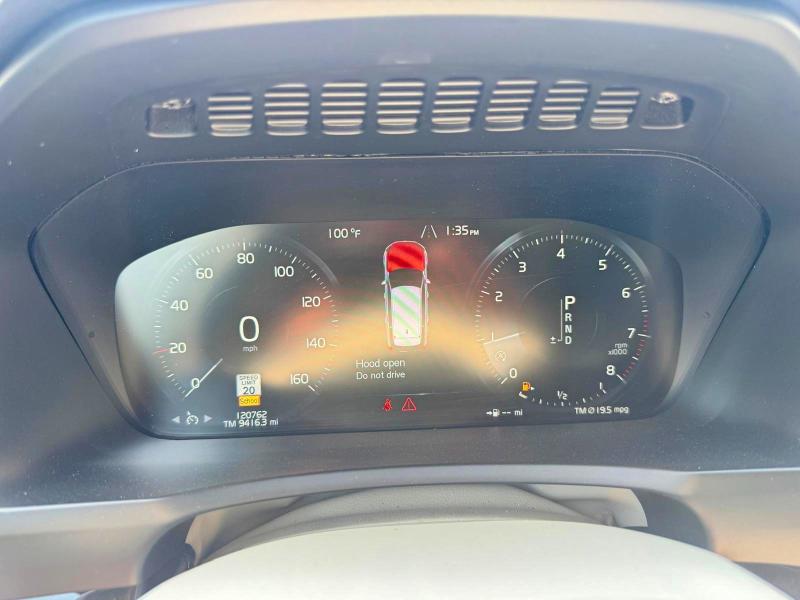 Photo 8 from auction – 2016 VOLVO XC90 with VIN YV4A22PK6G1044801