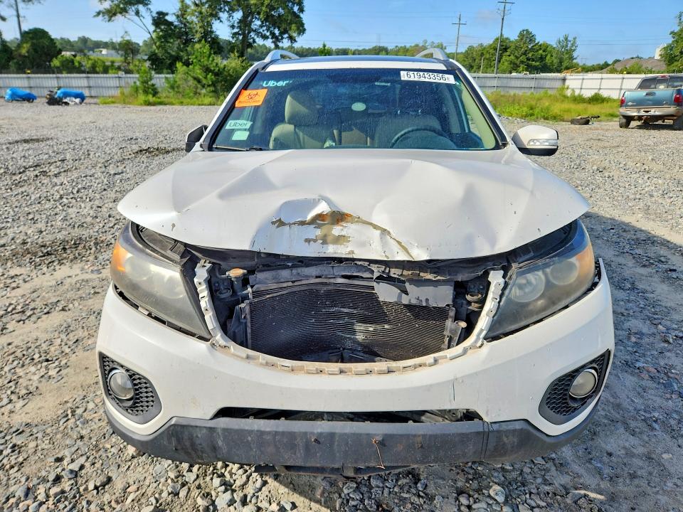 Photo 5 from auction – 2011 KIA SORENTO with VIN 5XYKU4A29BG042832