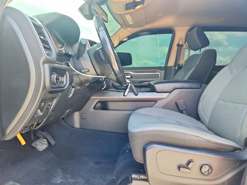 صورة رقم 7 من المزاد - 2019 RAM 1500 مع VIN 1C6SRFFT1KN690020