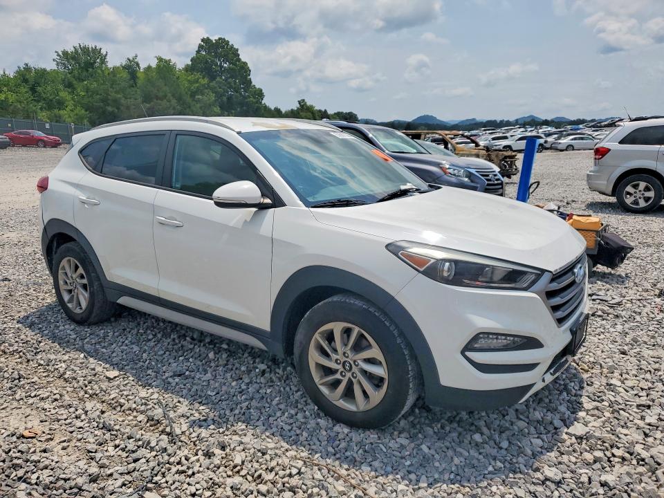 Photo 4 from auction – 2017 HYUNDAI TUCSON with VIN KM8J33A24HU503012