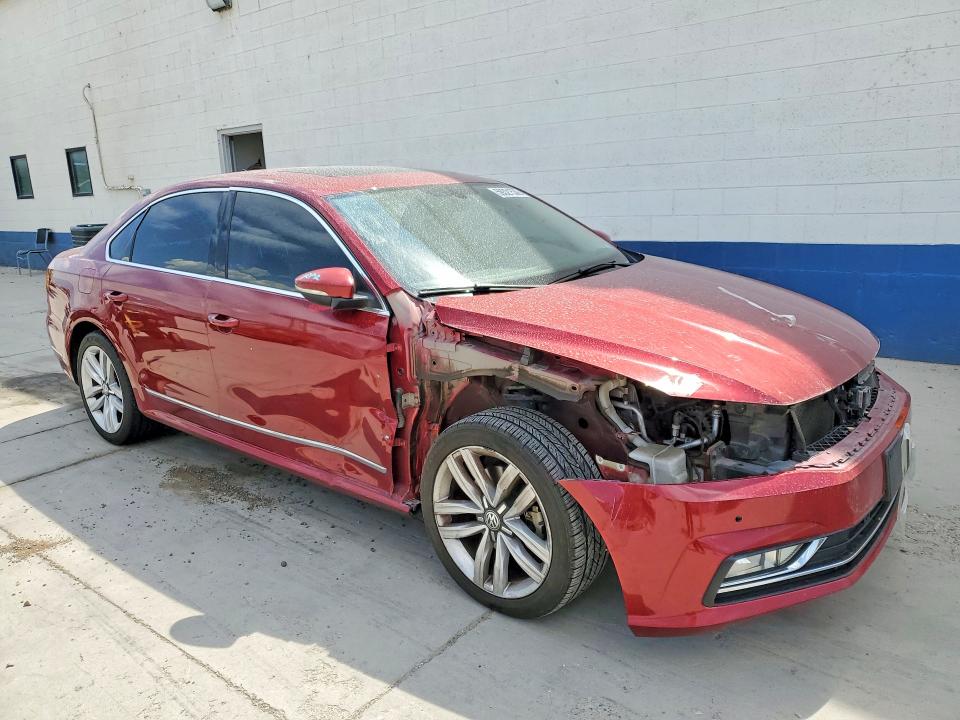 Photo 4 from auction – 2017 VOLKSWAGEN PASSAT with VIN 1VWGT7A33HC025800