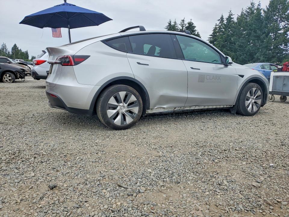 Photo 3 from auction – 2021 TESLA MODEL Y with VIN 5YJYGDEE4MF262122