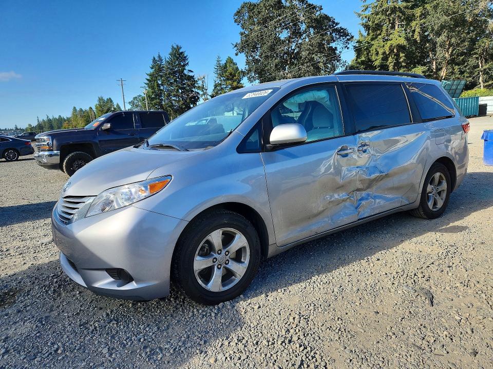 TOYOTA SIENNA 2017 with VIN 5TDKZ3DC5HS837467 - Photo from auction