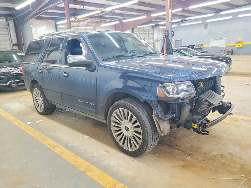 Photo 4 from auction – 2017 LINCOLN NAVIGATOR with VIN 5LMJJ2JT7HEL09834