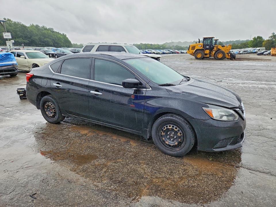 Photo 4 from auction – 2017 NISSAN SENTRA with VIN 3N1AB7AP3HY385738