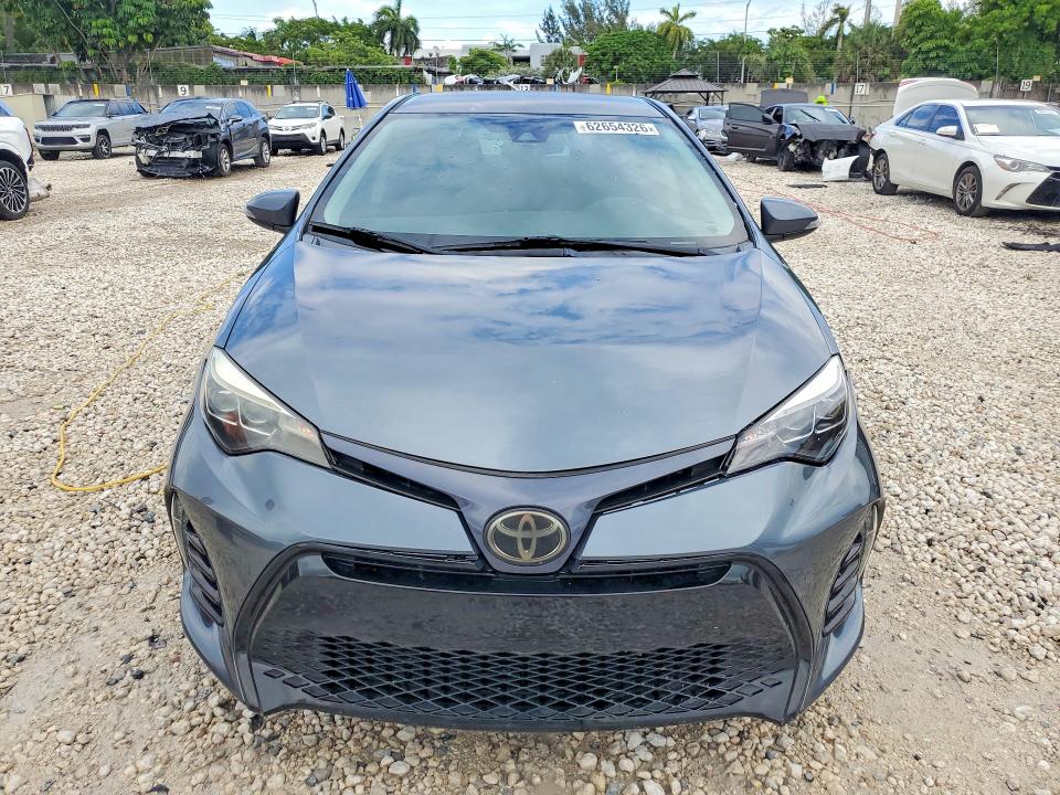 Снимка 5 от търг – 2018 TOYOTA COROLLA с VIN 5YFBURHE2JP845098