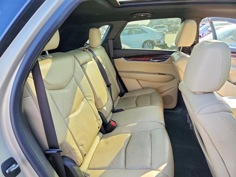 Photo 11 from auction – 2017 CADILLAC XT5 with VIN 1GYKNBRS7HZ105775