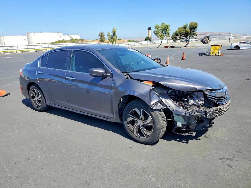 Photo 4 from auction – 2017 HONDA ACCORD with VIN 1HGCR2F32HA075189