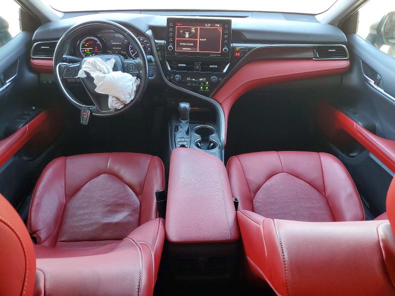 Photo 8 from auction – 2021 TOYOTA CAMRY with VIN 4T1K31AK8MU020027
