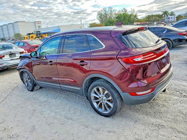 Photo 2 from auction – 2017 LINCOLN MKC with VIN 5LMCJ2C98HUL32796