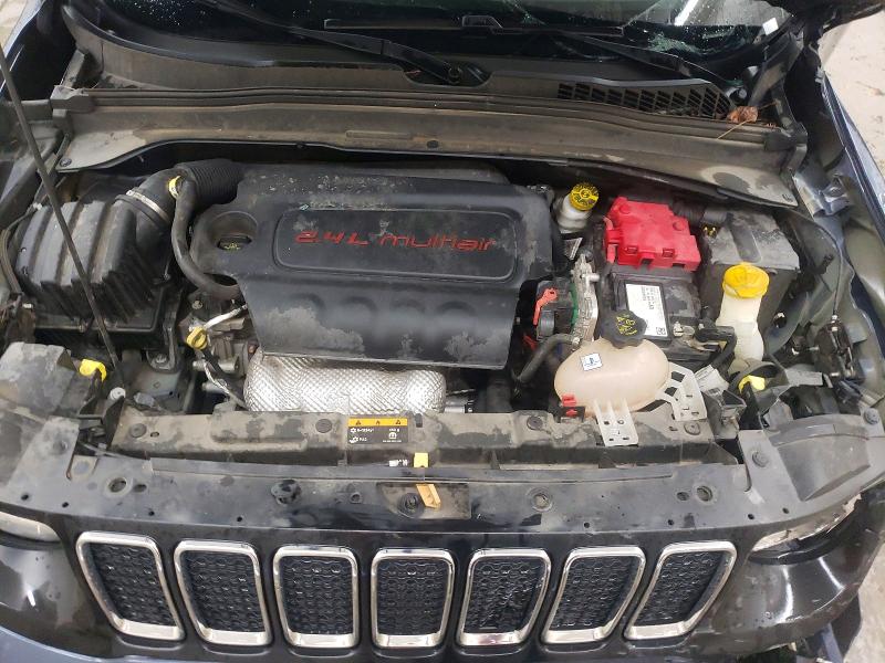 Photo 12 from auction – 2021 JEEP RENEGADE with VIN ZACNJDAB9MPM38815