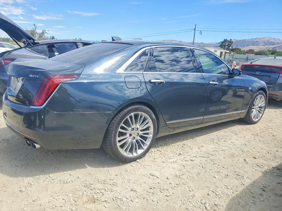 Photo 3 from auction – 2018 CADILLAC CT6 with VIN 1G6KH5R60JU102692