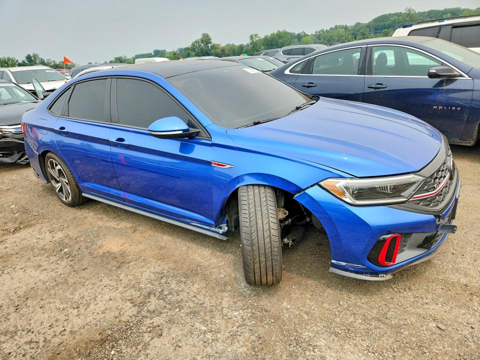 Photo 4 from auction – 2023 VOLKSWAGEN JETTA with VIN 3VW2T7BUXPM059943