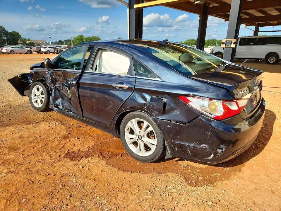 Photo 2 from auction – 2012 HYUNDAI SONATA with VIN 5NPEC4AC6CH459098