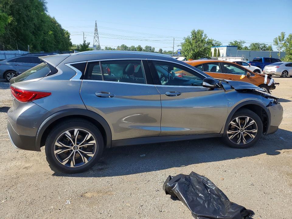 Photo 3 from auction – 2017 INFINITI QX30 with VIN SJKCH5CR3HA032506