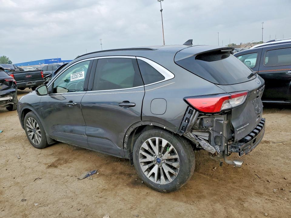 Photo 2 from auction – 2020 FORD ESCAPE with VIN 1FMCU9DZ2LUB64552