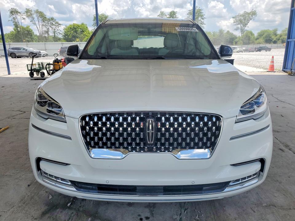 Photo 5 from auction – 2023 LINCOLN AVIATOR with VIN 5LM5J9XC4PGL23176