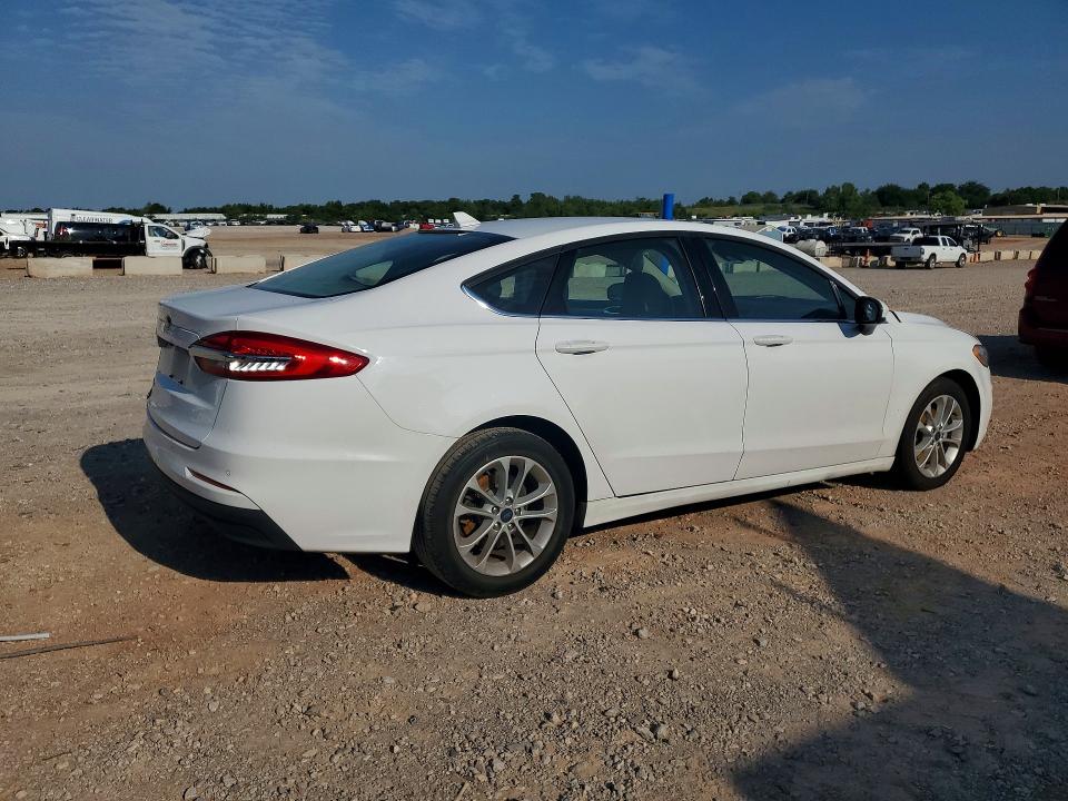 Foto 3 de la subasta – 2020 FORD FUSION con VIN 3FA6P0H70LR242501