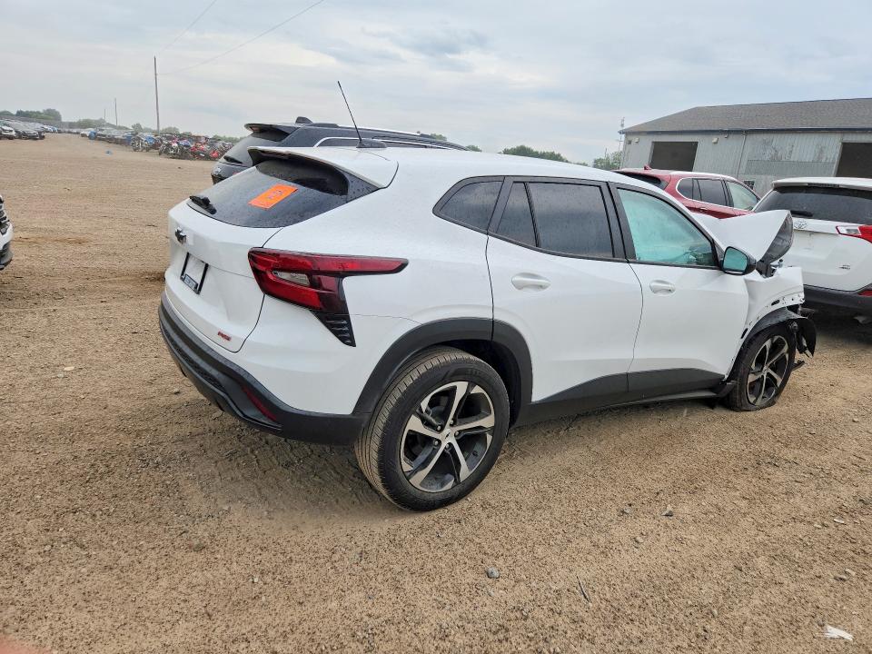 Photo 3 from auction – 2024 CHEVROLET TRAX with VIN KL77LGE27RC023745
