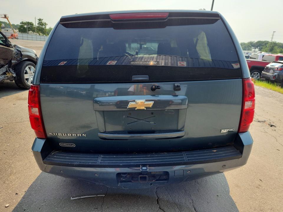 Photo 6 from auction – 2008 CHEVROLET SUBURBAN with VIN 3GNFK16398G103556