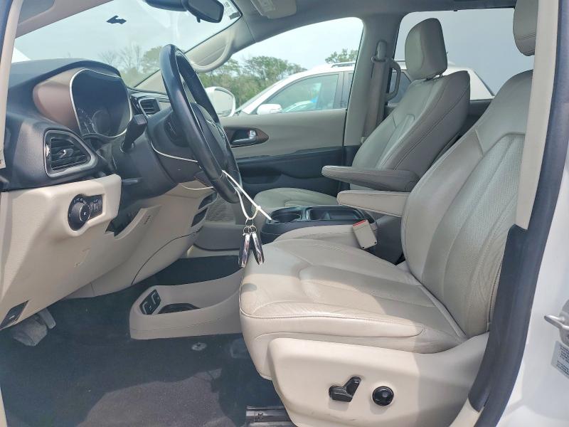 Photo 7 from auction – 2018 CHRYSLER PACIFICA with VIN 2C4RC1BG4JR106893